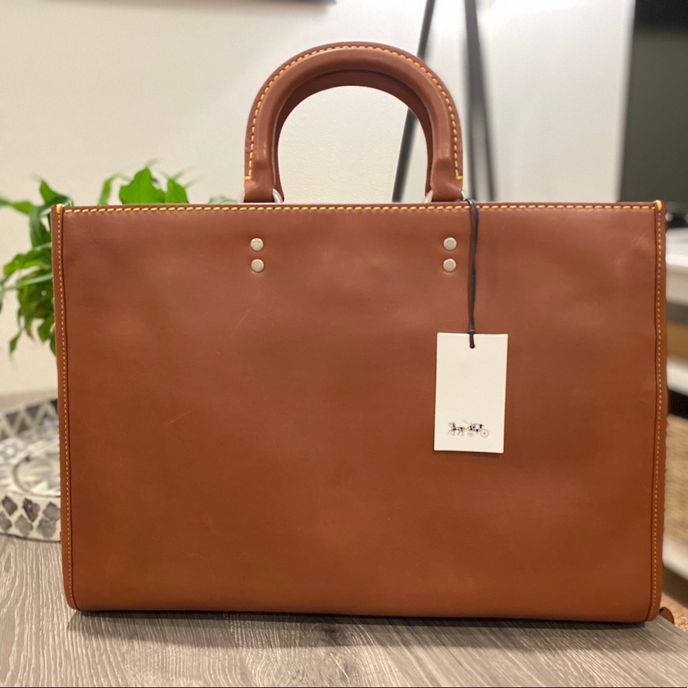 🏷 Coach Rogue Brief - Picture 2 of 11
